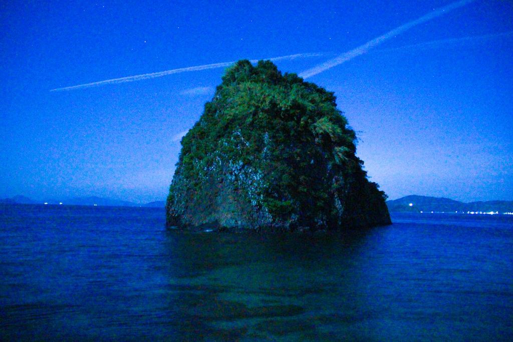 なにもない幸せな島のリトリート宿 The Bonds Matsuyama  Exteriör bild