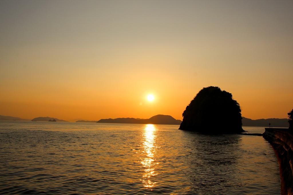 なにもない幸せな島のリトリート宿 The Bonds Matsuyama  Exteriör bild